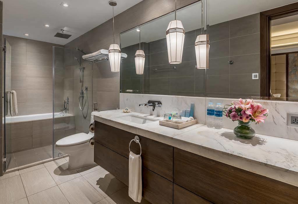 Henann Prime Beach Resort Balabag  Екстериор снимка Bathroom