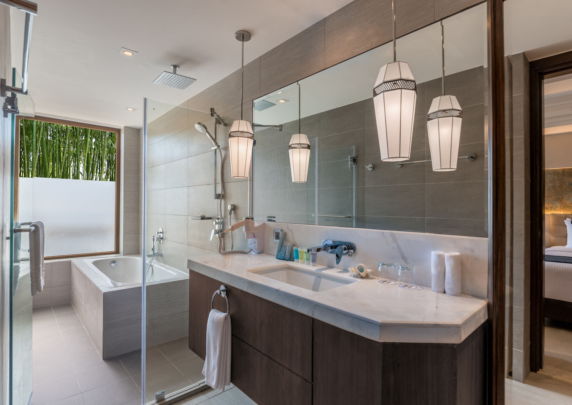 Henann Prime Beach Resort Balabag  Екстериор снимка Bathroom